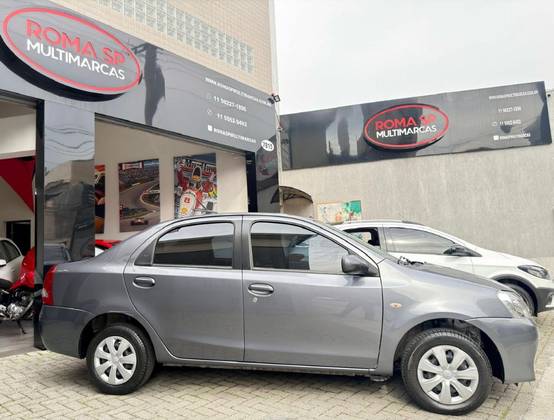 TOYOTA ETIOS 1.5 XS SEDAN 16V FLEX 4P MANUAL TOYOTA ETIOS 1.5 XS SEDAN 16V FLEX 4P MANUAL